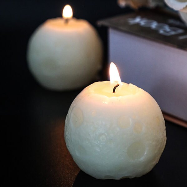 Hreecy Aroma Decorative Creativity Moon Shape Scented Candle for Home Decor - Image 2